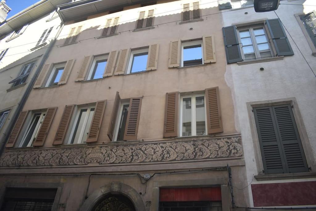 Nur 2 Casa Vacanze Bergamo Via Pignolo ภายนอก รูปภาพ